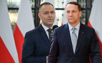 Nawrocki ujawnia. Był bliski porozumienia z Sikorskim