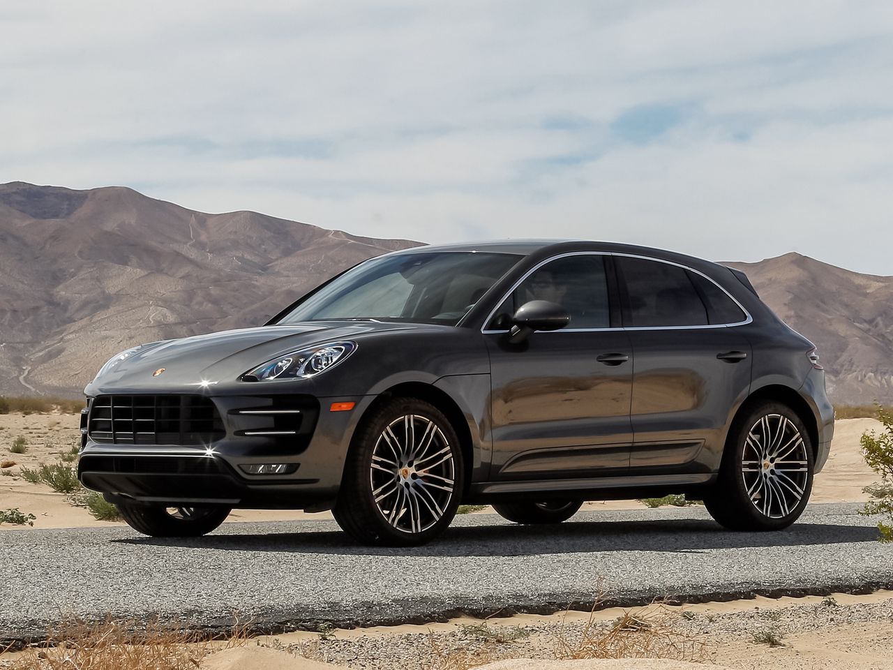 [h2]10. Porsche Macan Turbo[/h2]