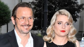 Bartłomiej Topa i jego partnerka tworzą patchworkową rodzinę. Łącznie mają PIĘCIORO dzieci. Kim jest ukochana aktora?