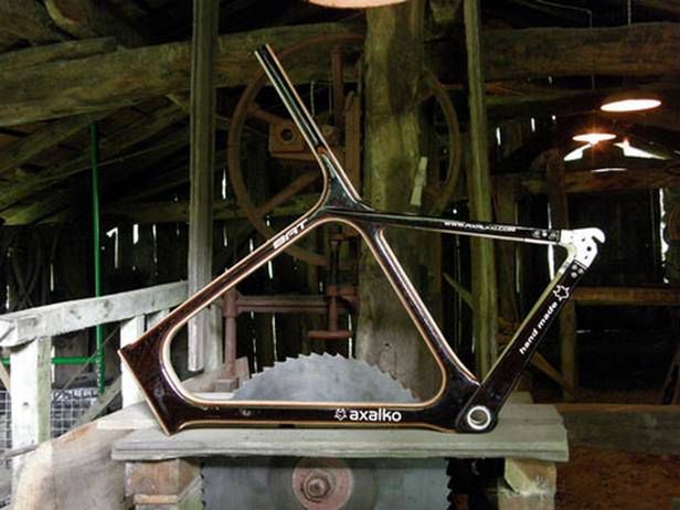 Rower z jesionu. Połączenie tradycyjnego rzemiosła i nowoczesnej technologii 5