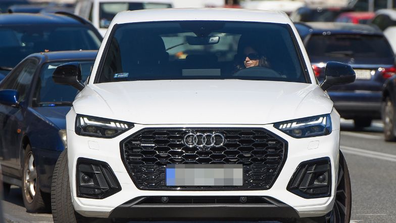 Weronika Rosati zaparkowała na zakazie