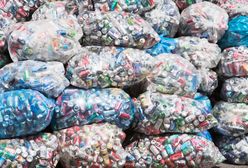 Kupił dom za butelki i puszki. 36-latek zebrał 450 tys. odpadów