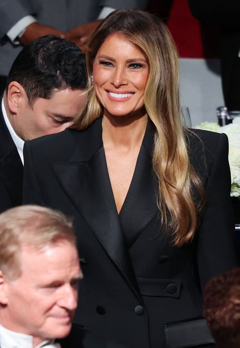 Melania Trump towarzyszy Donaldowi na uroczystej kolacji