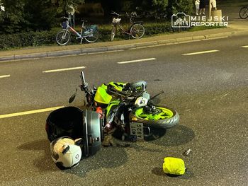Warszawa: Zderzenie rowerzystki z motocyklistką. Kobiety w szpitalach