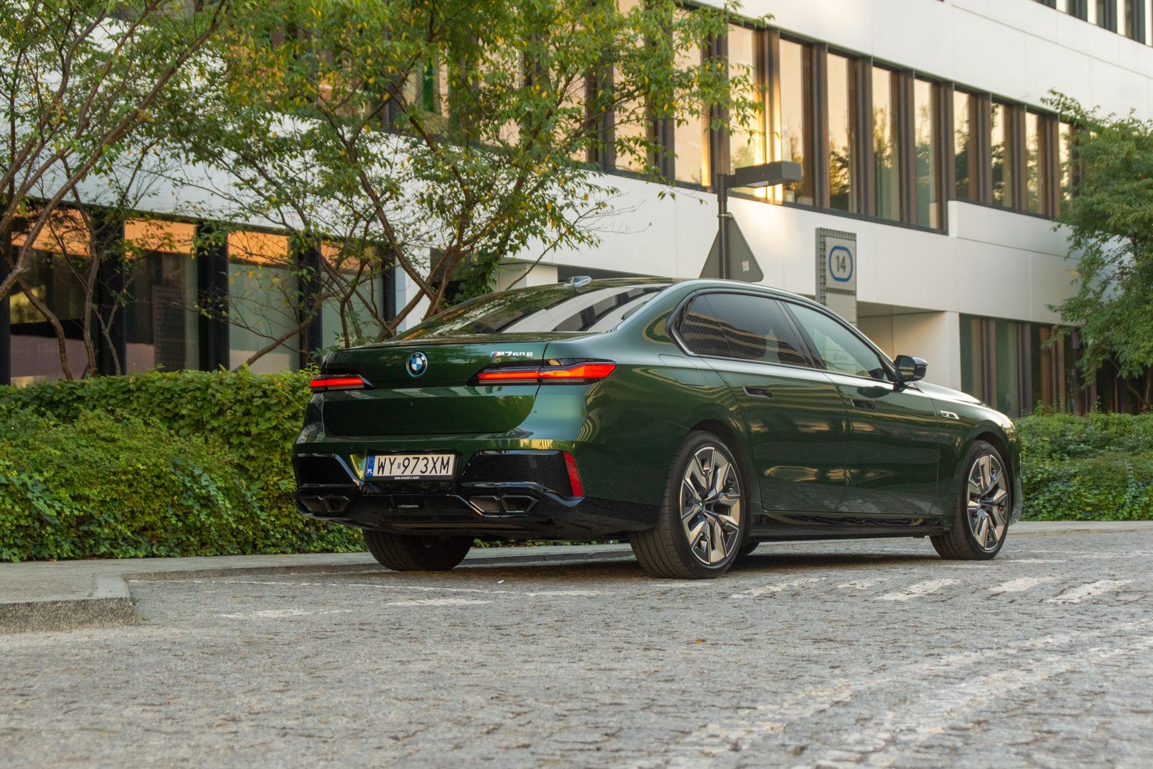 BMW M760e xDrive