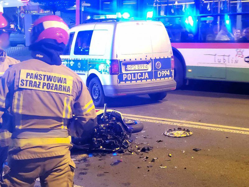 Zderzenie radiowozu z motocyklem.