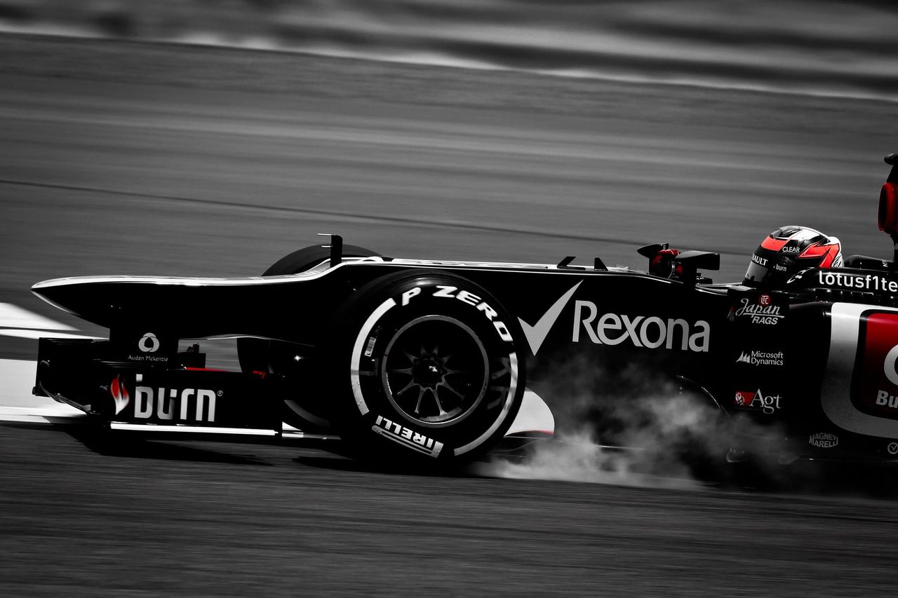 Pirelli oficjalnie zostaje w F1!