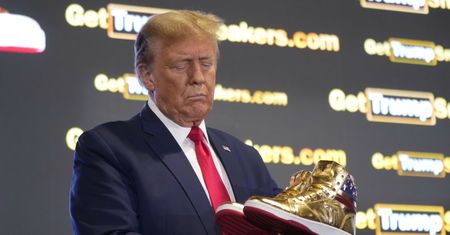 Trump wprowadza nową linię butów. Dzień po nakazie zapłaty 355 milionów