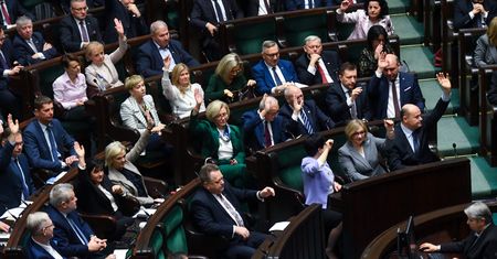Sensacja coraz bliżej. Jest najnowszy sondaż