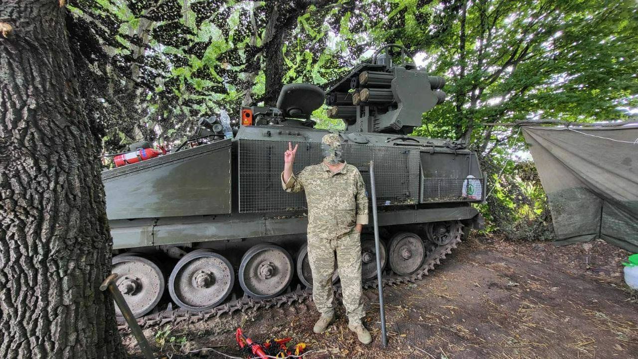 Jeden z dostarczonych Ukrainie systemów Alvis Stromer HVM.