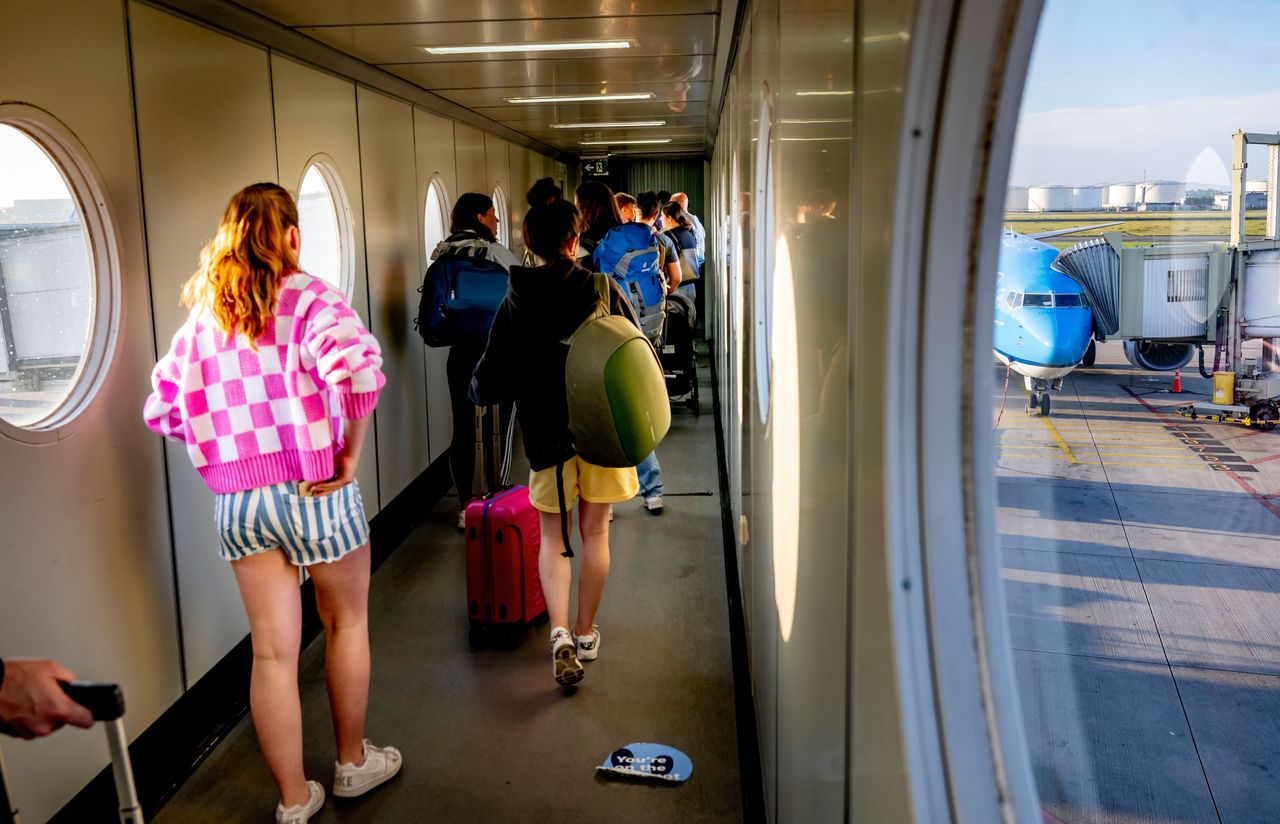 "Chaos jest i szybko nie zniknie". Problemy na lotniskach zostaną z nami na dłużej