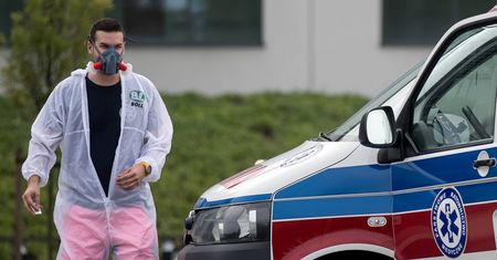 Koronawirus w Polsce. Lekarze alarmują. "Nie lubię przesady, ale sytuacja jest dramatyczna"