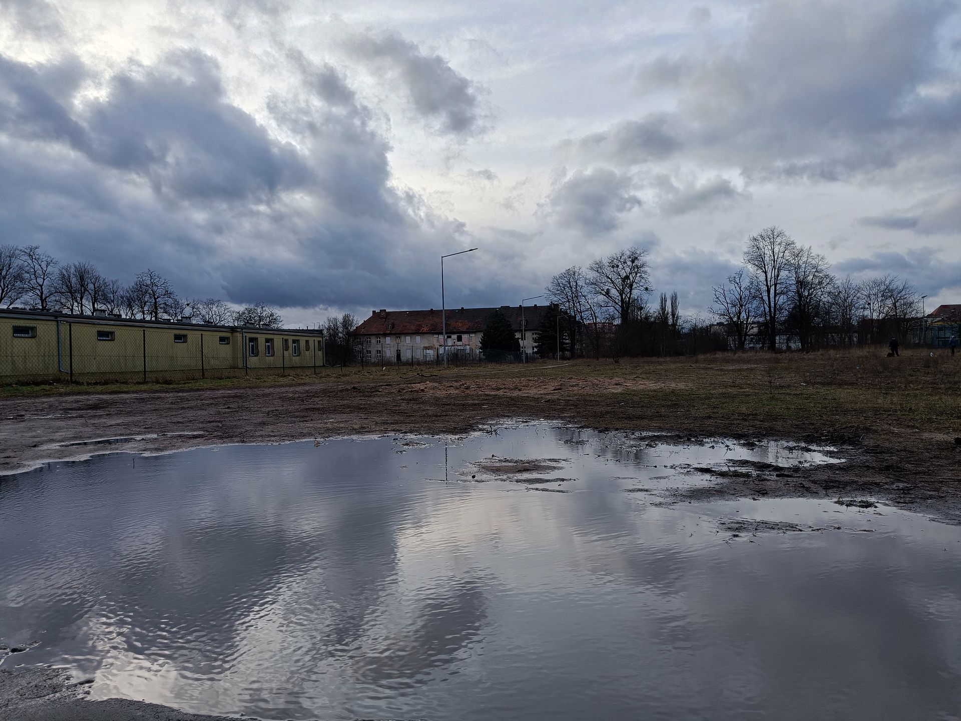 Aparat realme 9 Pro+ wymiata w nocy. Tak, może się równać z flagowcami 86