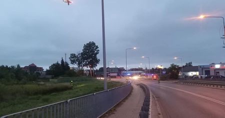 Nie było karetki, więc wezwali śmigłowiec. Dokonali makabrycznego odkrycia