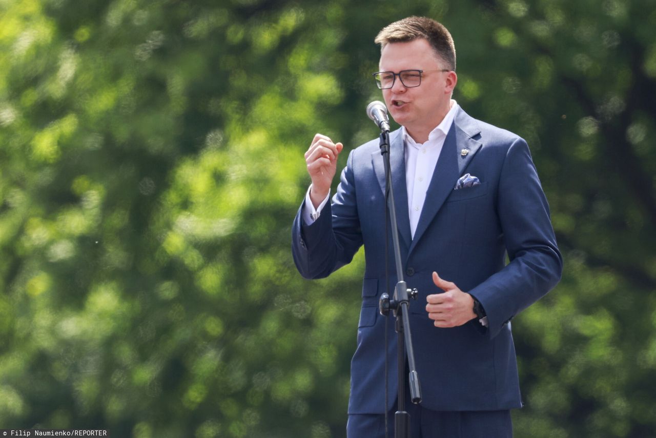 Hołownia opublikował emocjonalny wpis. Uderzył w obu kandydatów