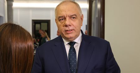 Sasin oburzony wpisem banku. Szybko ruszył do ataku
