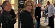 Rozwścieczony Tom Hanks KRZYCZY na fanów osaczających jego żonę: "ODPIE*RZCIE SIĘ!" (WIDEO)