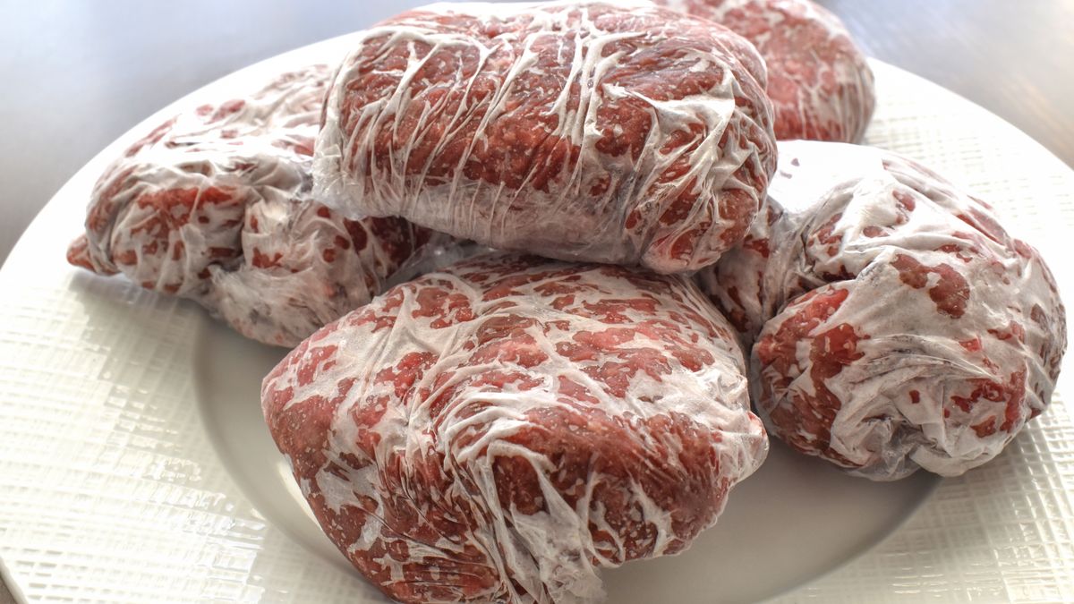 Jak prawidłowo rozmrażać mięso?