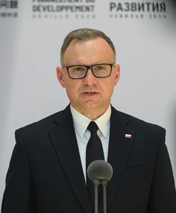 EMPiK wycofuje książkę o Dudzie. Jednak wzrasta jej popularność