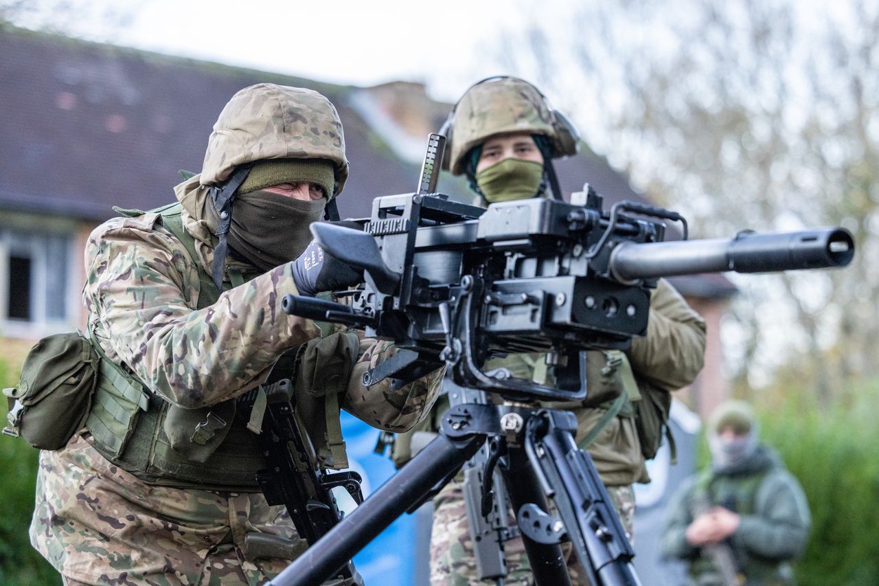 Skandynawskie wojska od dawna zaangażowane są we wspólne manewry krajów  należących do NATO, mają też zintegrowane systemy militarne