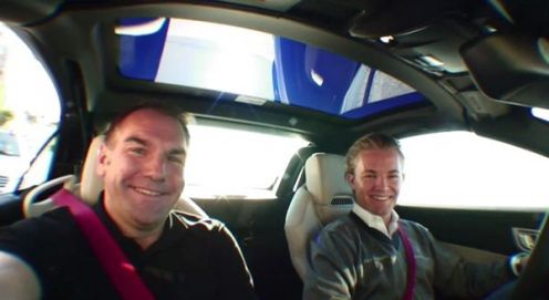 Nico Rosberg testuje najnowszego Mercedesa SLK [wideo]