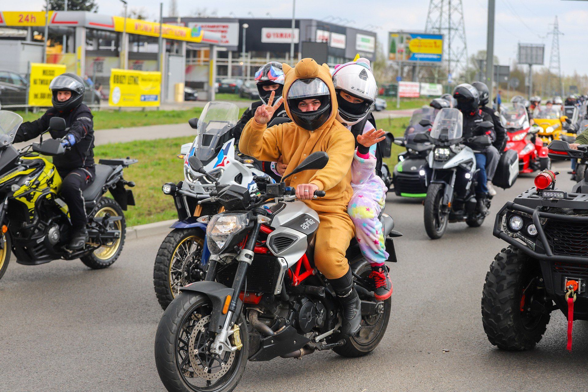 Ech..., jak ten czas szybko leci. Sezon motocyklowy 2025 rozpoczął się 12 kwietnia, a tu już nadeszła informacja o dacie jego zakończenia.