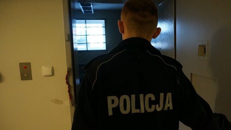 Śląskie. Mieszkańcowi Będzina, który usiłował połknąć 80 porcji amfetaminy grozi do 3 lat więzienia.