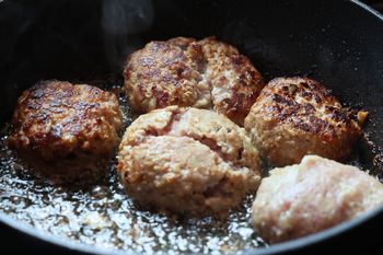 To dlatego mielone pękają i są nieapetyczne. Wiele osób popełnia ten sam błąd