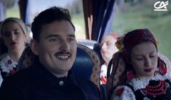 Dawid Podsiadło reklamuje ubezpieczenie Pomoc dla Ciebie w Credit Agricole (wideo)