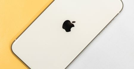 iPhone 14 z pamięcią RAM godną Androida. Tylko droższy