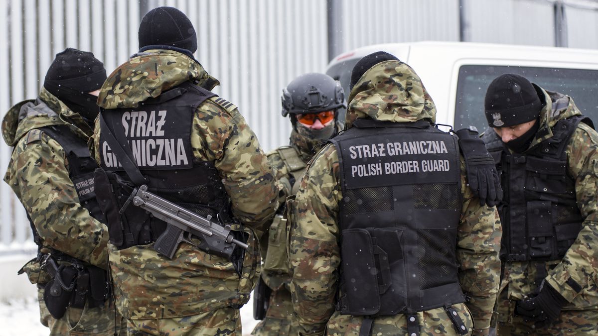 Polska straż graniczna na granicy z Białorusią 
