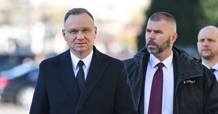 "Ból, który nie mija". Duda o katastrofie smoleńskiej