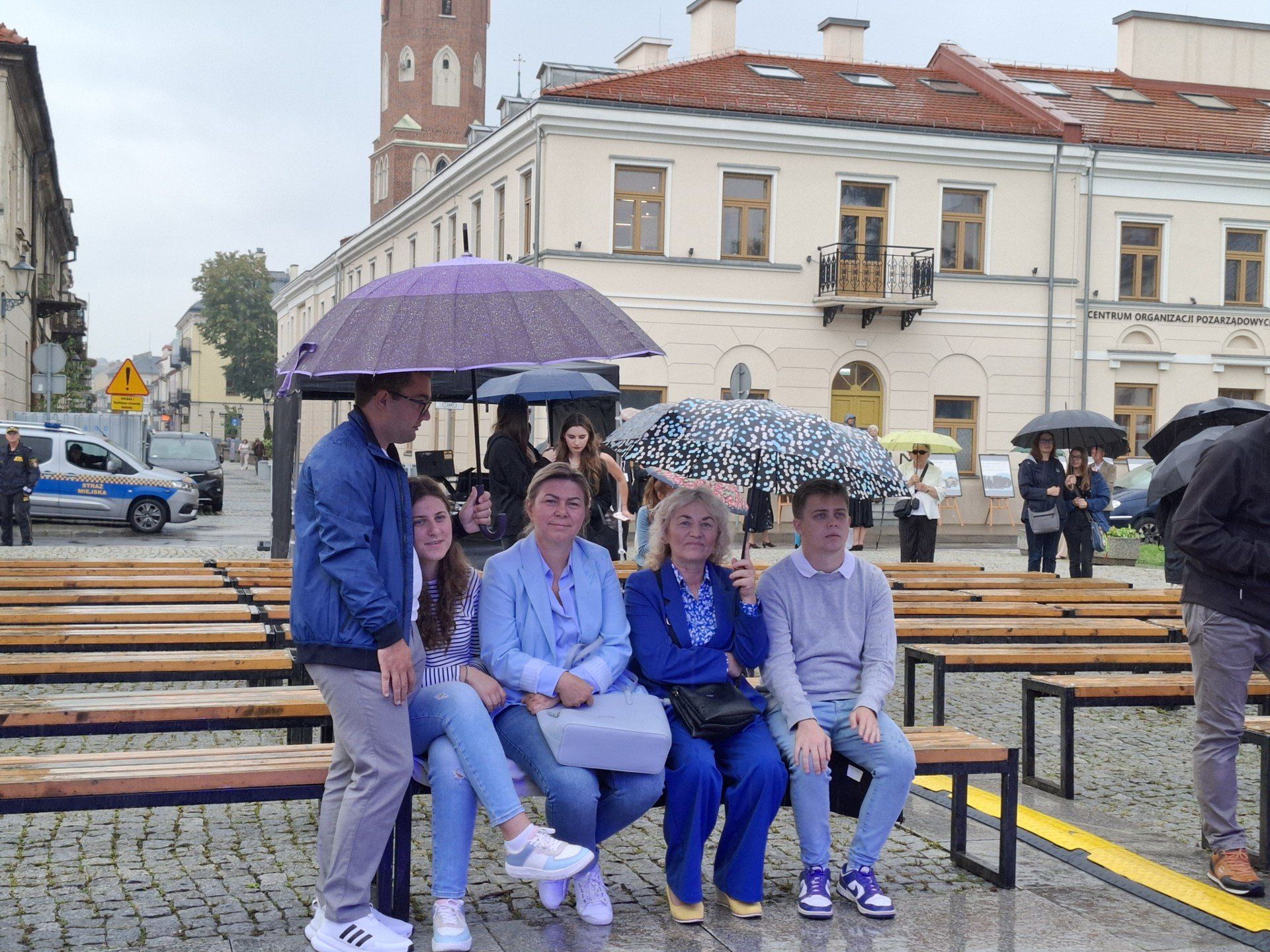 To była niezwykła podróż w czasie. Mimo kiepskiej pogody wydarzenie przeciągnęło wiele osób.