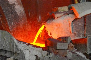 Miedź najdroższa w historii. Ceny przebiły 13 tysięcy dolarów