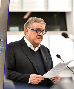 "Pieniądze w torbach ze Świętym Mikołajem". Włoska prasa o Katargate