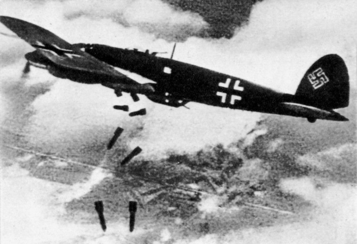 Heinkel He 111 bombarduje Warszawę