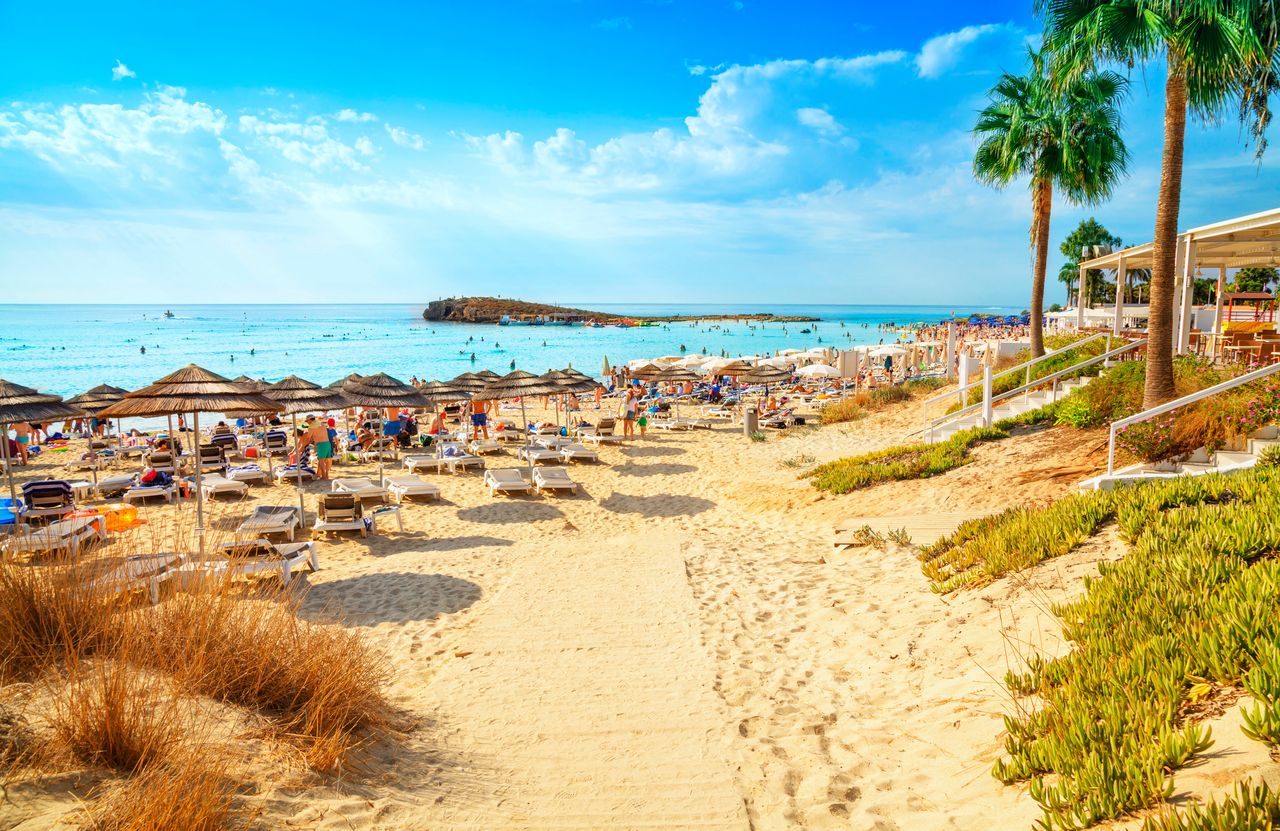 Plaża Nissi w Aiya Napa