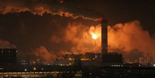 Większy płomień na pochodniach ORLENU w Płocku. Spółka wyjaśnia przyczynę!
