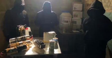 Putin chciał spokojnych wyborów. Tymczasem w Rosji wyją syreny, ktoś grozi zamachami