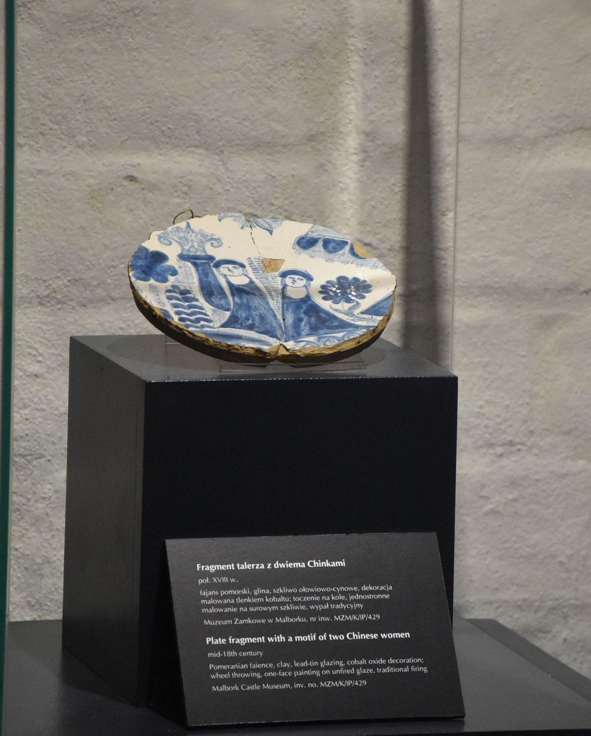 Historia zrekonstrukowana na talerzach w zamku