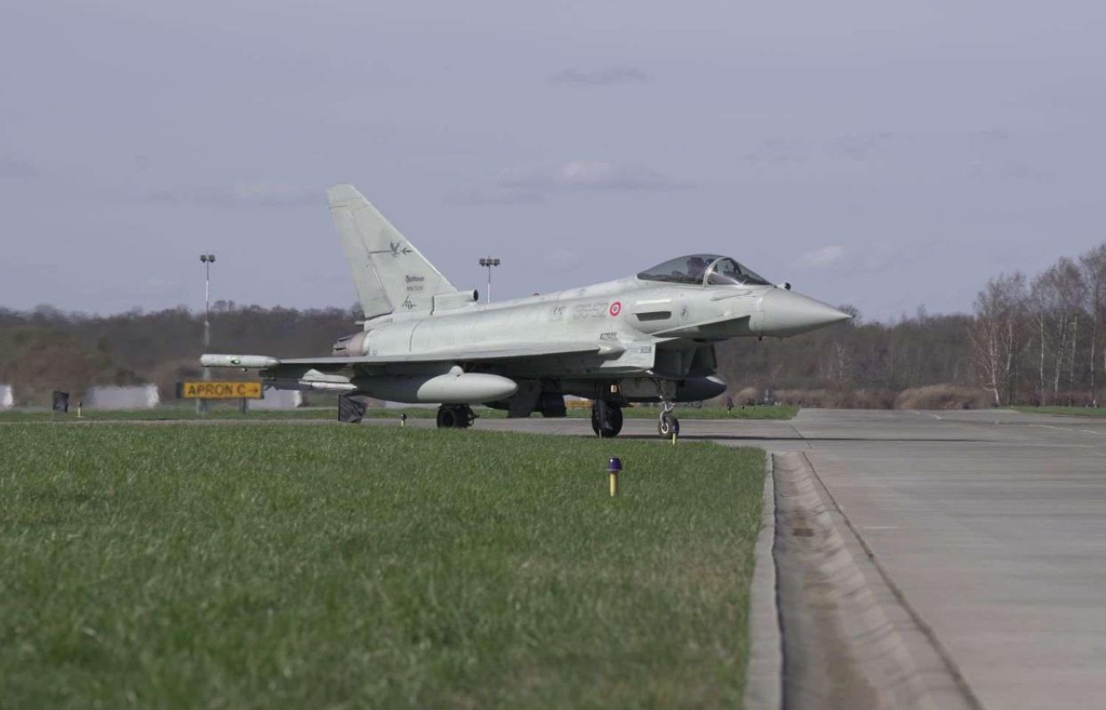 Italian fighters scrambled from the base in Malbork