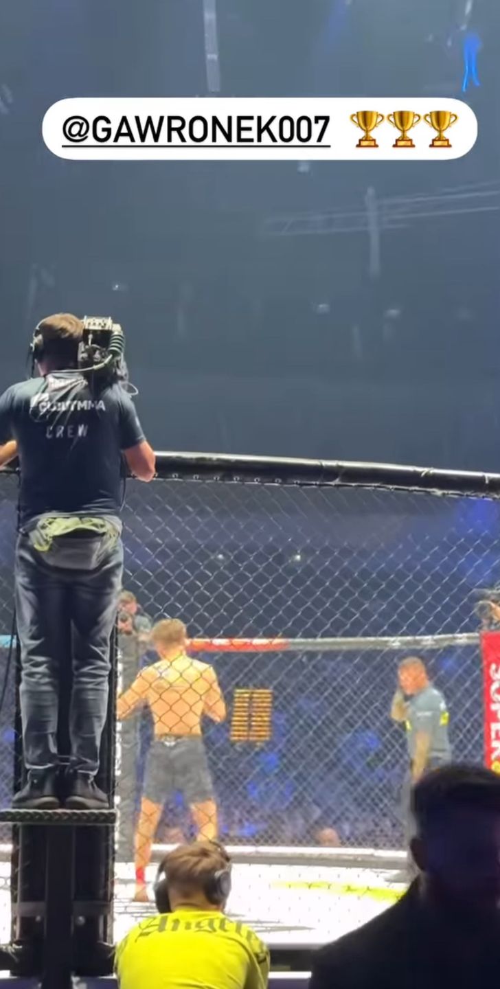 Izabela Macudzińska szaleje na widowni Clout MMA