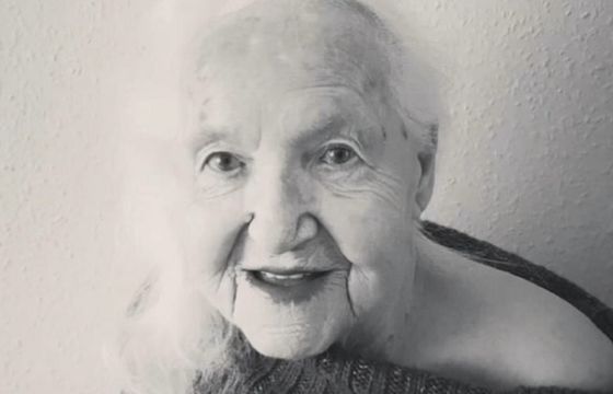 Nie żyje 97-letnia instagramerka. Tworzyła profil „Życie zaczyna się po 90”