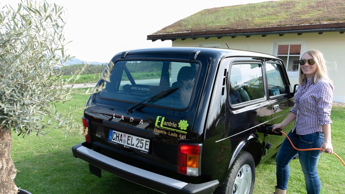 Wygląda jak zwykła Niva, ale pod spodem skrywa ekologiczny napęd.
