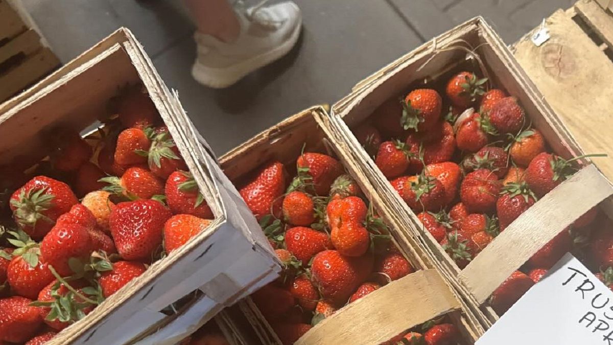 Ceny truskawek znacząco spadły, ale ich jakość często negatywnie zaskakuje.