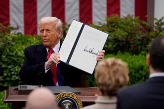 Trump nakłada cła na Chiny. "To będzie szalony czwartek"