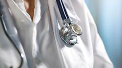 Samorząd lekarski sprzeciwia się nowym przepisom. "Nadużycie skróconej ścieżki legislacyjnej"