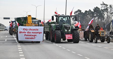 Rolnicy będą blokować autostradę A1. "Jak będzie trzeba, zaczniemy ją orać"