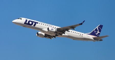 LOT pokazał wyniki finansowe. Gigantyczna strata za 2020 rok