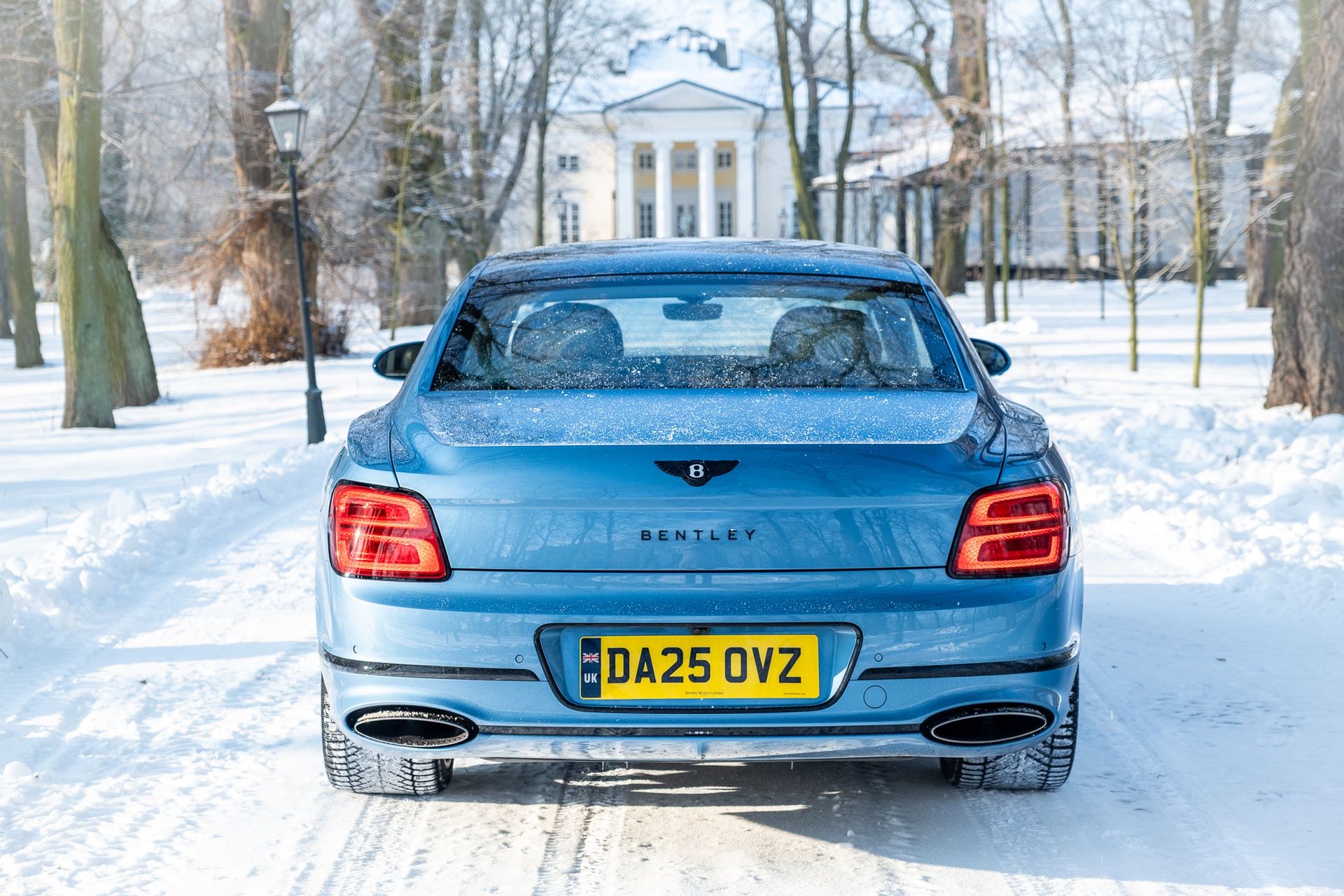 Bentley Flying Spur Azure (2026)